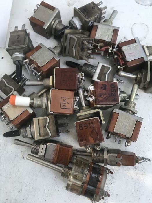 Радянські нові та бу кнопки перемикачі мікрореремикачі на срібло