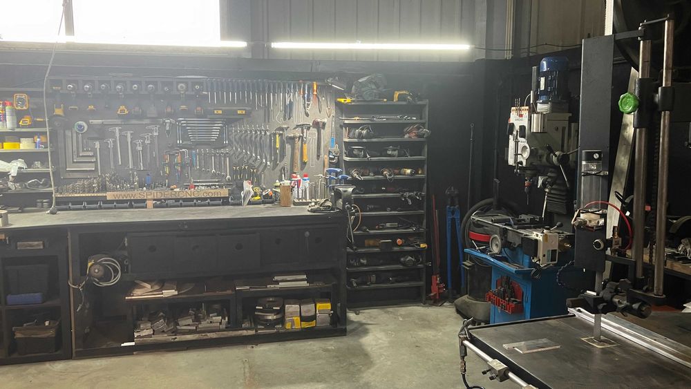 Oficina Totalmente Equipada – Espaço para Coworking Industrial