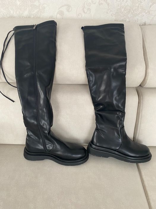 Ботфорты, кожзам,40 рамер, новые ни разу неношеные , 1000