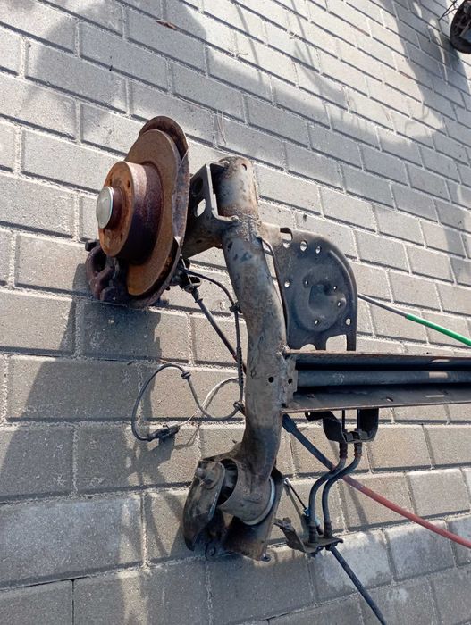 Балка задньої підвіски Renault Clio 3