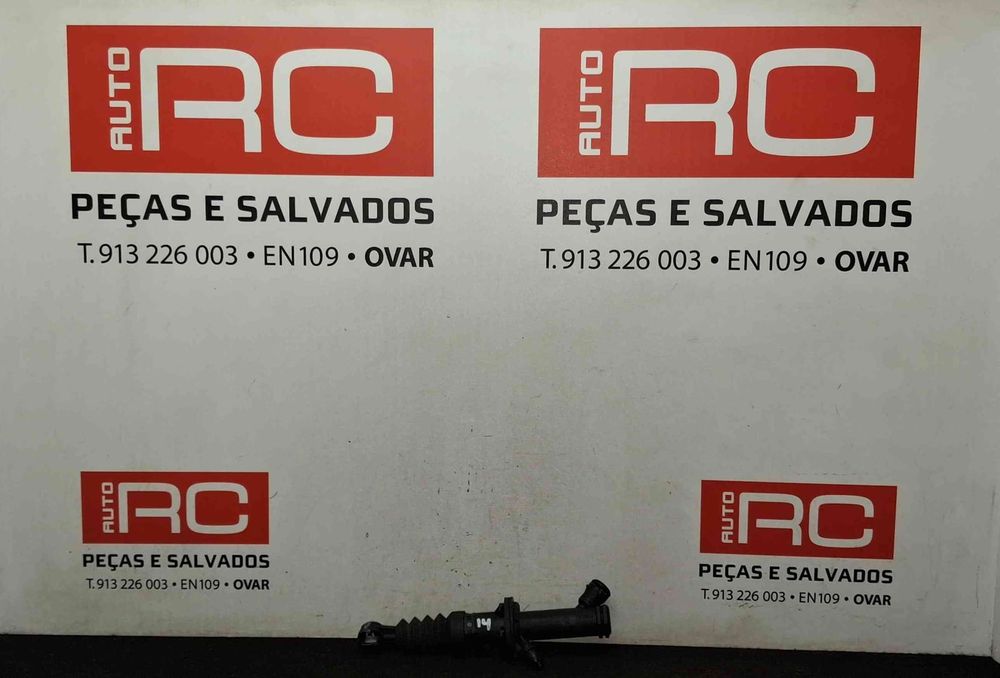 Bomba Principal da Embraiagem 306105773R - RENAULT CLIO IV