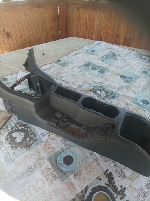 Консоль Ford Focus 2