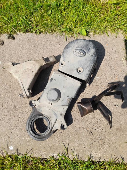 Комплектуючі двигуна Chery Amulet