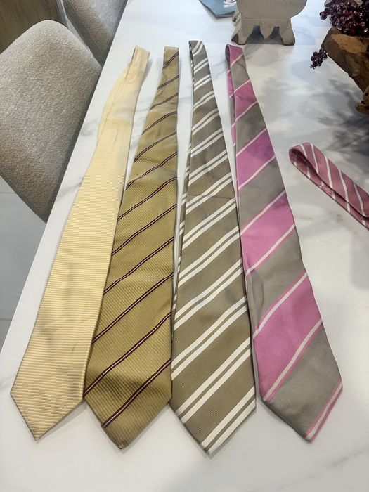 Vendo Gravatas de varios padroes l a partir de 5 euros cadz uma