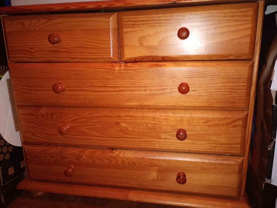 Cómoda + Mesa de Cabeceira