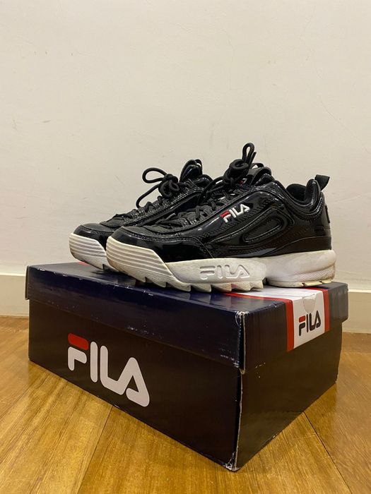Sapatilhas da Fila em verniz preto