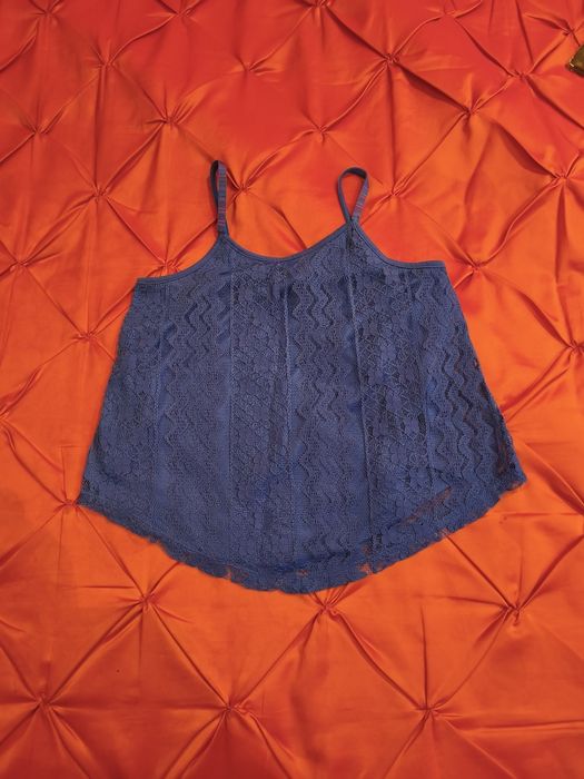 Нова мереживна з підкладкою майка синього кольору
