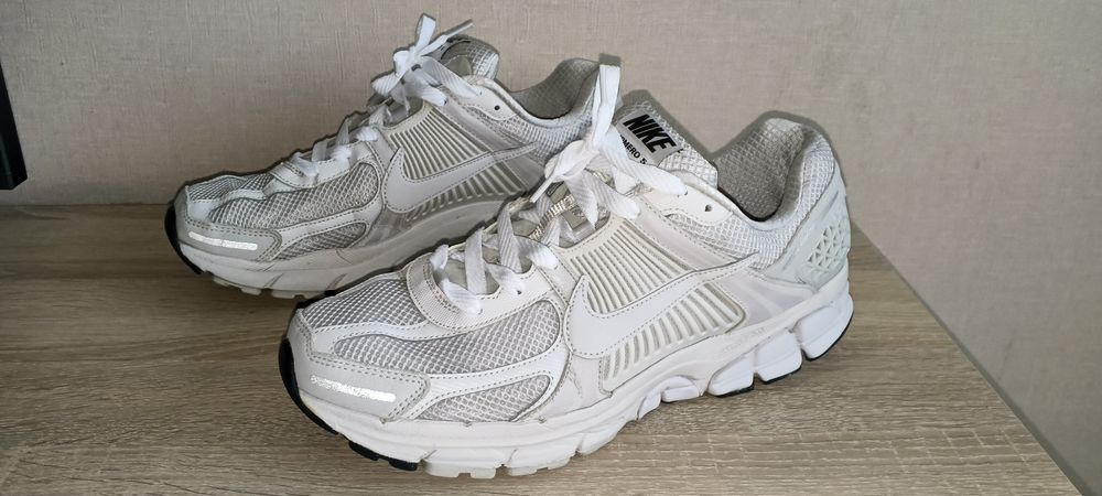 Кросівки Nike Vomero 5 Air 46 розмір