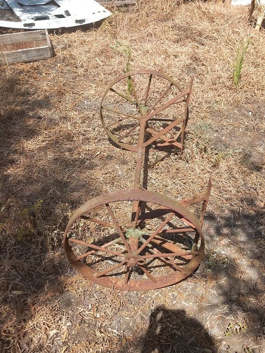 Roda de carroça.