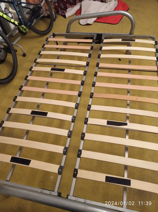 Sofá cama usado (estrutura)