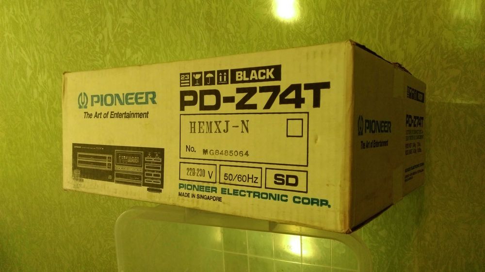 Pioneer PD-Z74T - коробка , упаковка (для проигрывателя компакт-дисков).