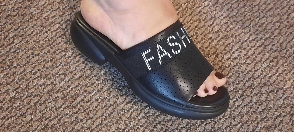 Сабо жіночі,капці 39розміру шлепки