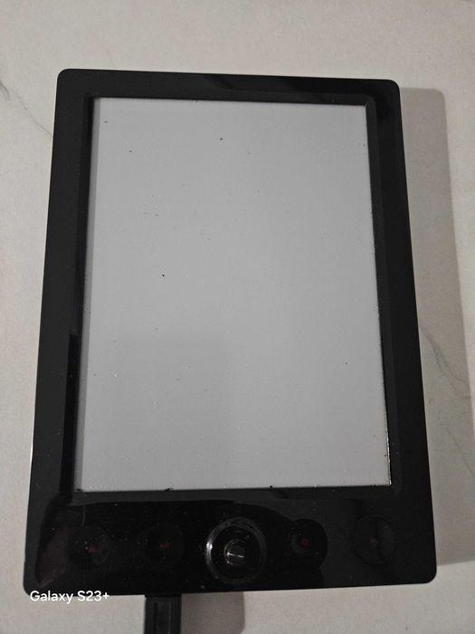 Продам электронную книгу б/у