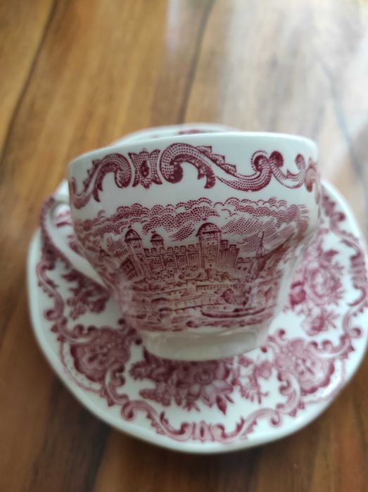 Продам винтажные, английские, фаянсовые чайные чашки.