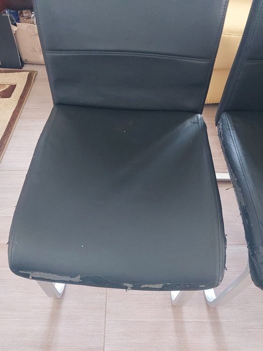 Stół szklany w zestawie z 4 krzesłami