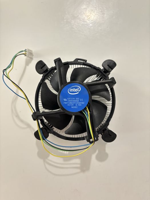 【処分セール中】i5 10400f intel core i5 10400f - купити комплектуючі для ПК - Ціна на OLX.ua