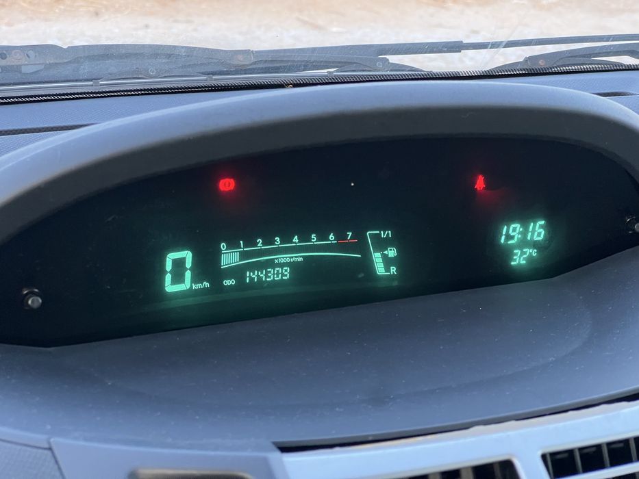 Toyota Yaris 1.0 VVT-i AC Manual