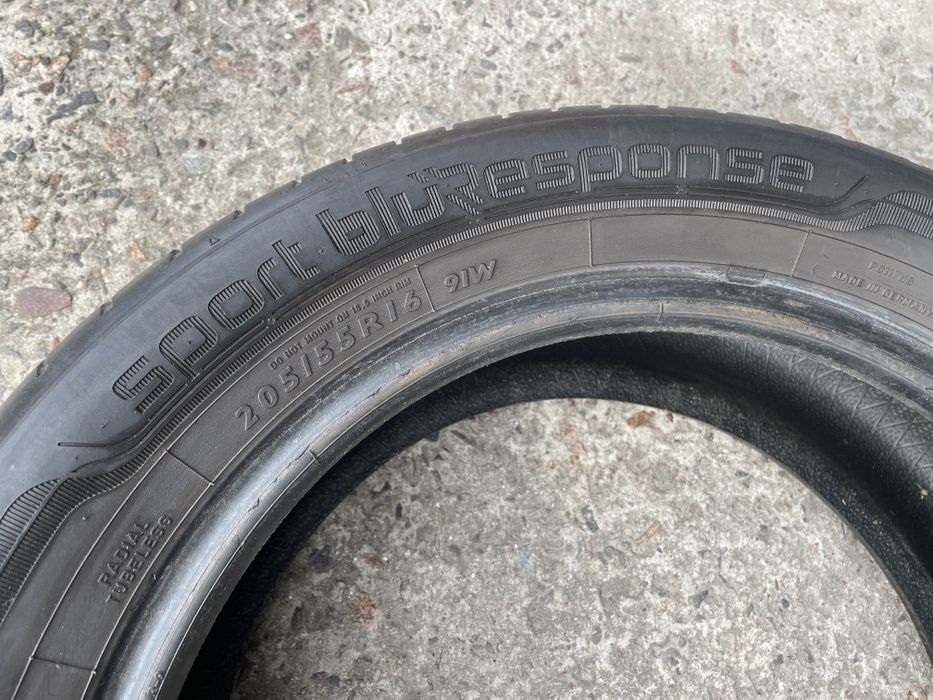 205 55 R16 Шини Dunlop Sport BluResponse