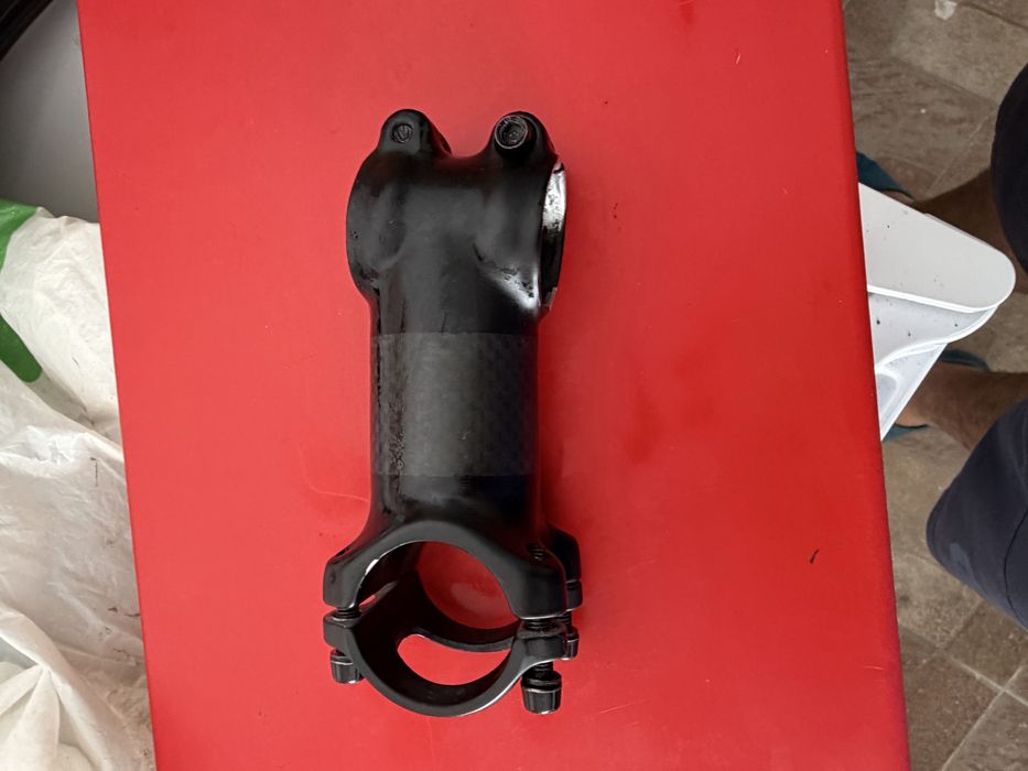 Guiador e avanco carbono