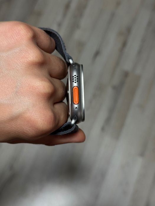 Apple Watch Ultra 2 49mm GPS LTE 100%
