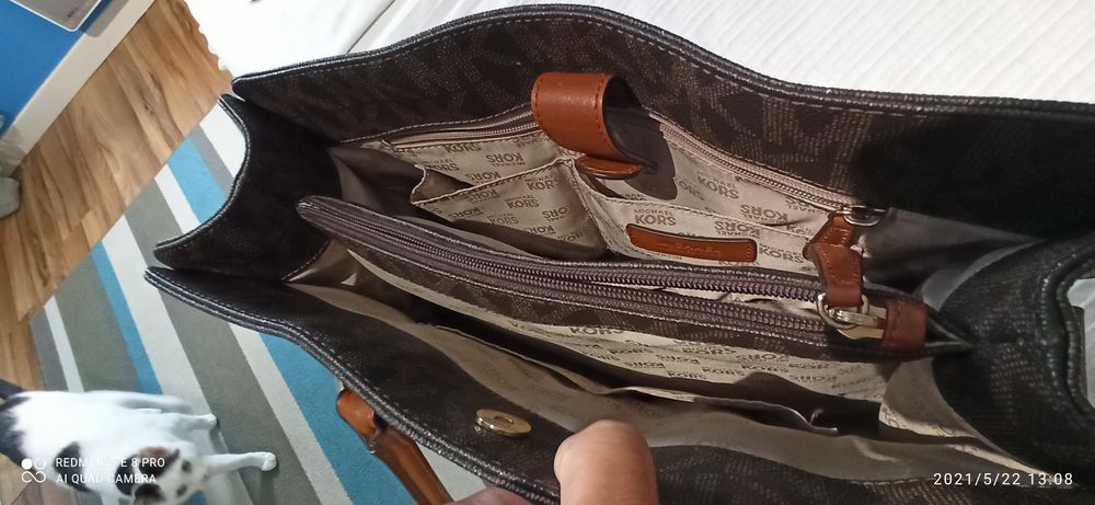 Mala Michael Kors camel e castanhos