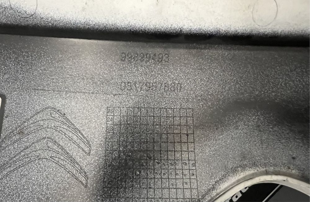 Acabamento para-choques frente Citroen Berlingo k9