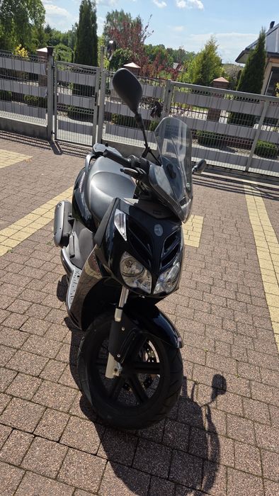 Sprzedam skutera . Aprilia sportcity 125