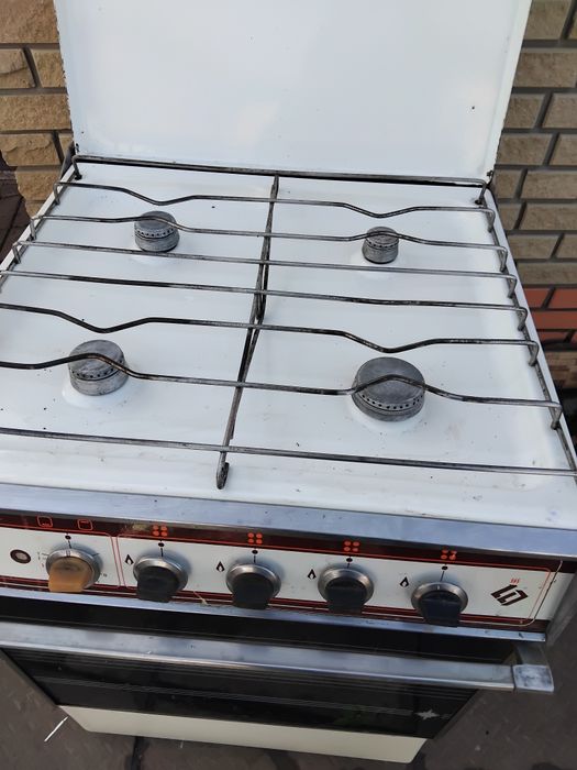 Продам газову плиту