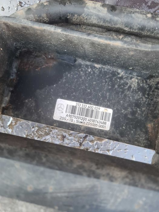 Mercedes Sprinter W907 hak holowniczy stopień OE