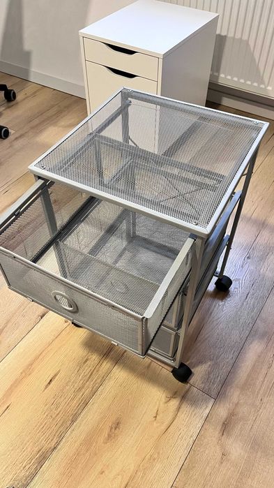 Stalowy regał, komoda IKEA z szufladami firmy