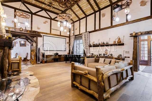 Резиденція в стилі Шале, Лебедівка