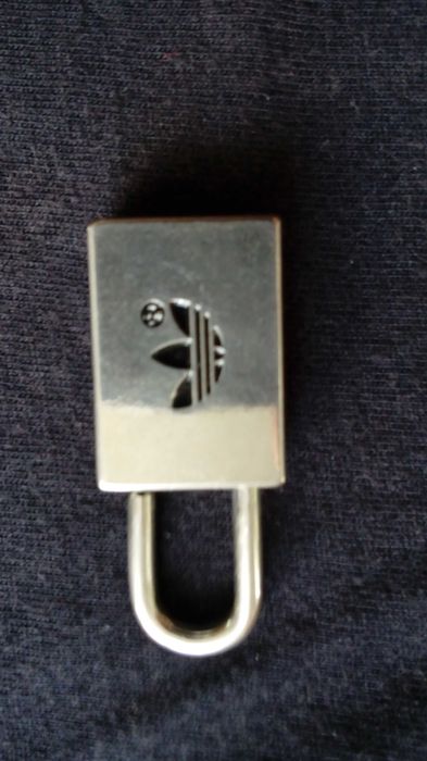 Продам санки,одежда на собаку(L),сумки разные