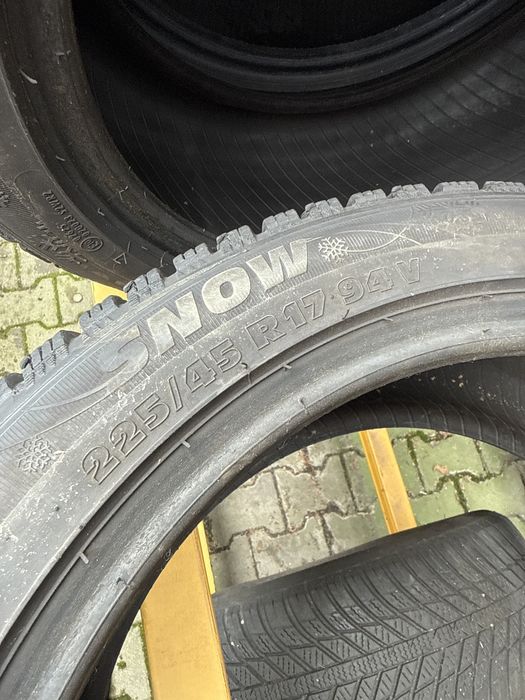 Riken 225/45R17 94V Snow