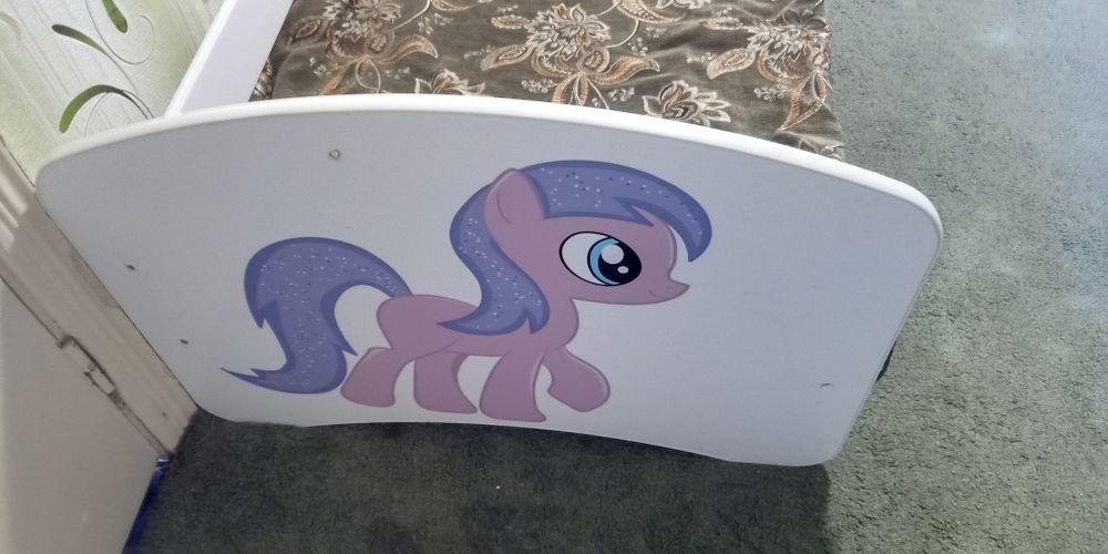 Детская кровать.