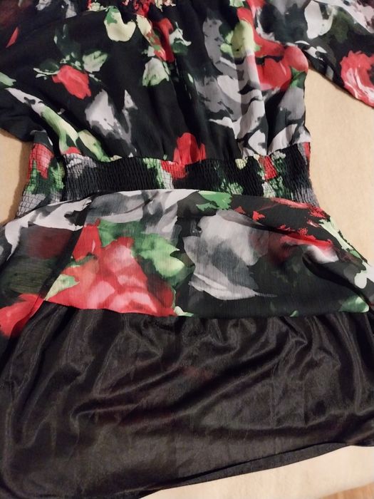 Piękna w ròże bluzka/tunika