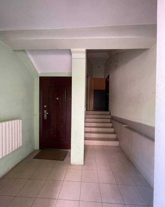 ПРОДАМ трикімнатну квартиру 91 м2 зі своїм окремим фасадним входом та підвалом у сталінці, Приморський район
