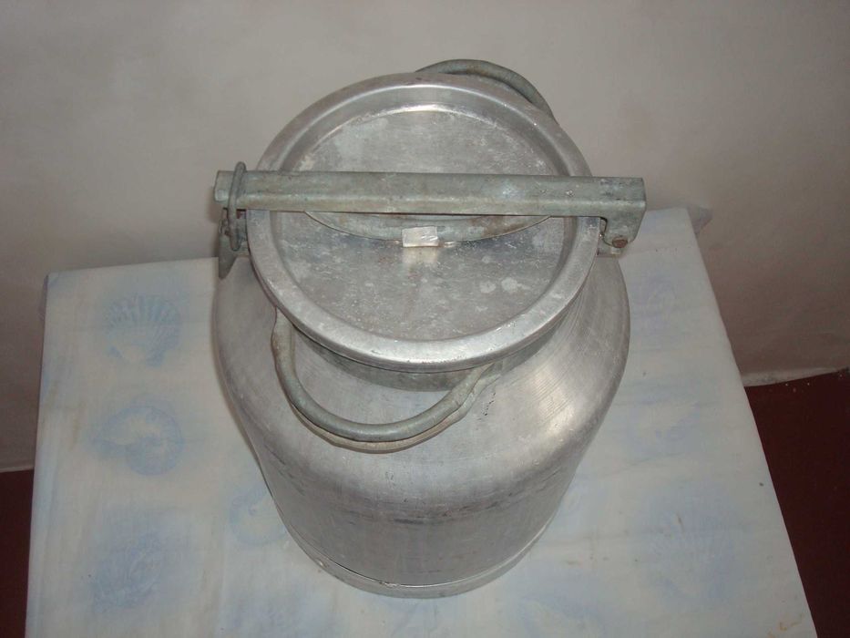 Продам бiдон алюмiневий.