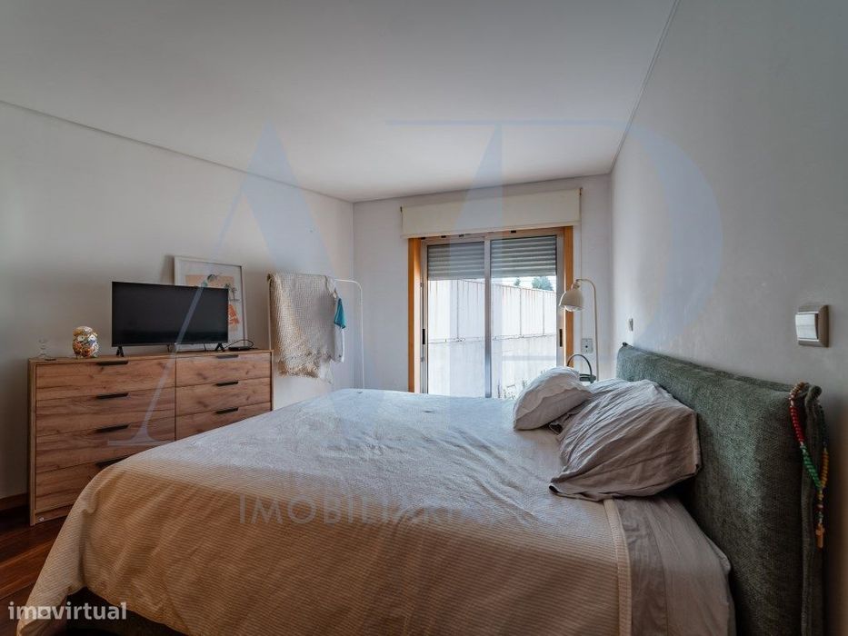 Apartamento T1 com Terraço em Fermentões