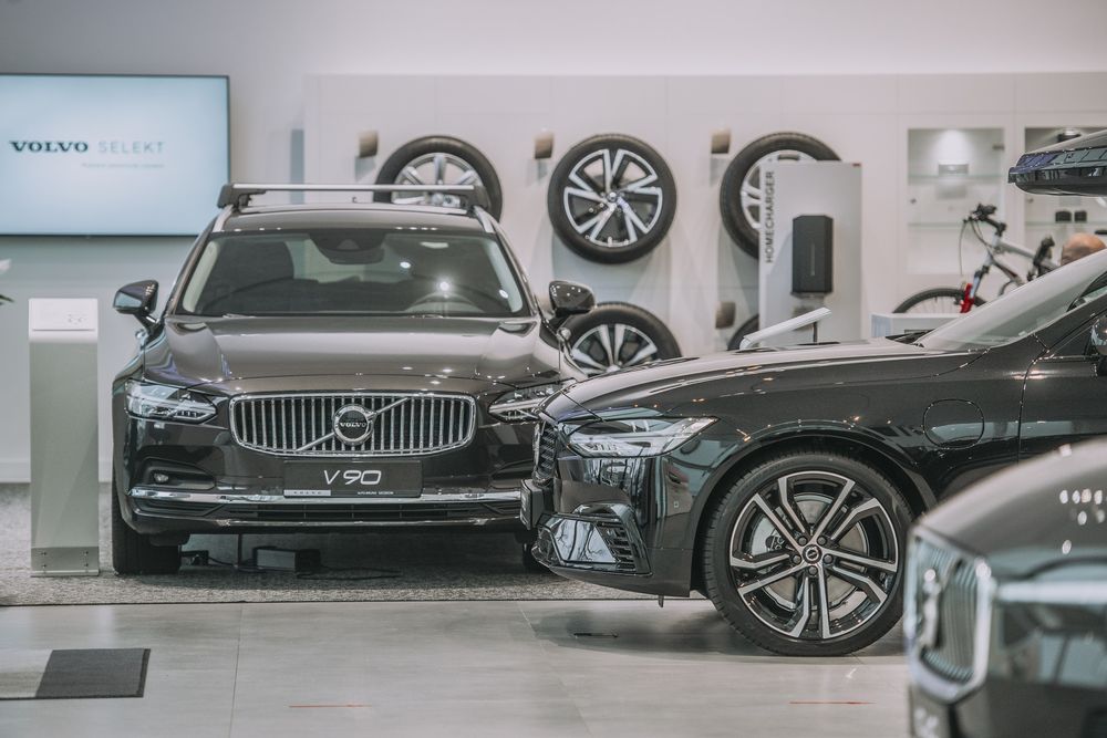 Auto Bruno Autoryzowany Dealer VOLVO OTOMOTO