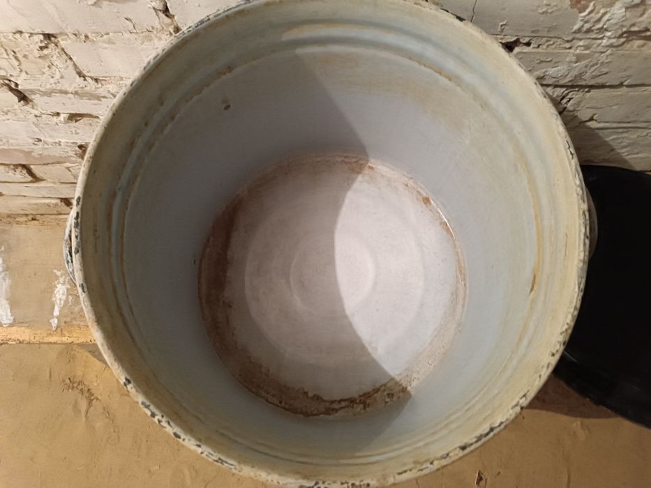 Контейнер пищевой.Кастрюля 2.5 л.Ведра оцинкованные