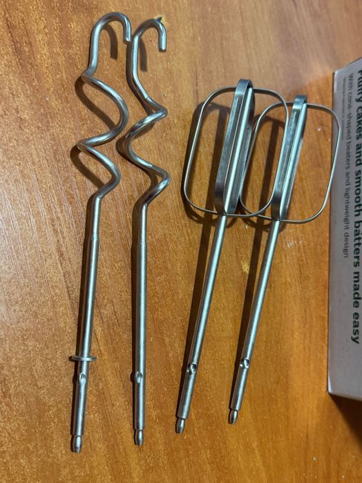 Венчики ручной миксер Philips Daily Collection HR3705/10