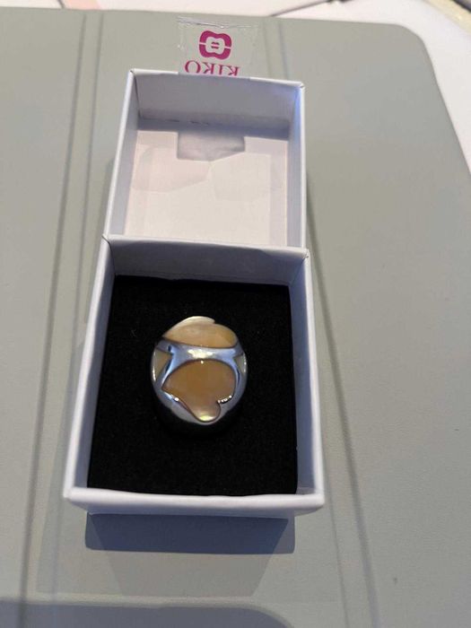 anel em prata com ambar