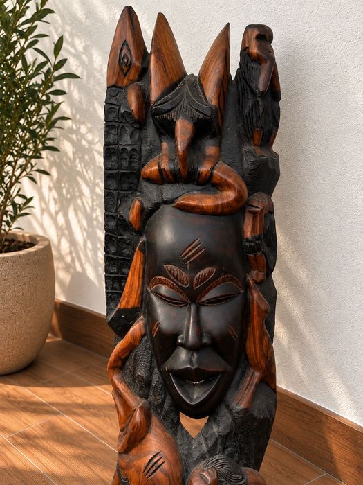 Escultura / Máscara Africana em Madeira