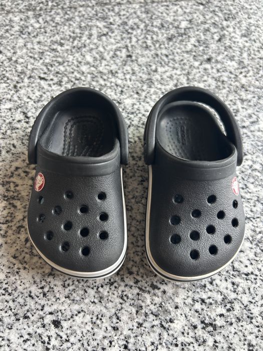 Crocs C4 para criança bebé