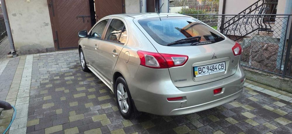 Mitsubishi Lancer Sportback  1,8л, автомат 2009р.в.