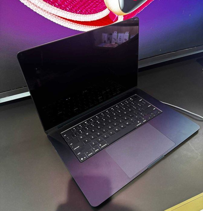 б/у MacBook Air 15 M4, Midnight, 16GB / 512GB, 10 CPU / 10 GPU (MW1M3) (2025)