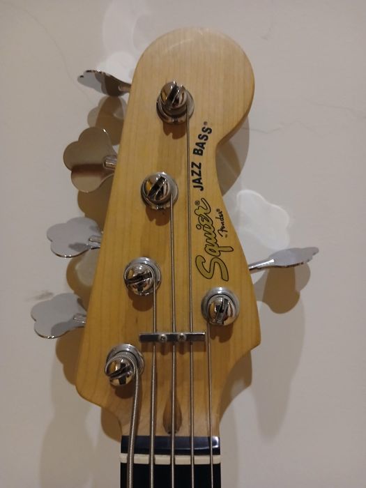 Baixo 5 cordas Fender Squier Deluxe Jazz Bass V Active, oferta de saco