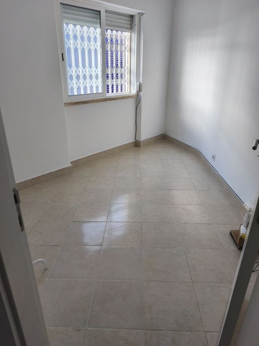 T1 + 1 a 50metros comboio