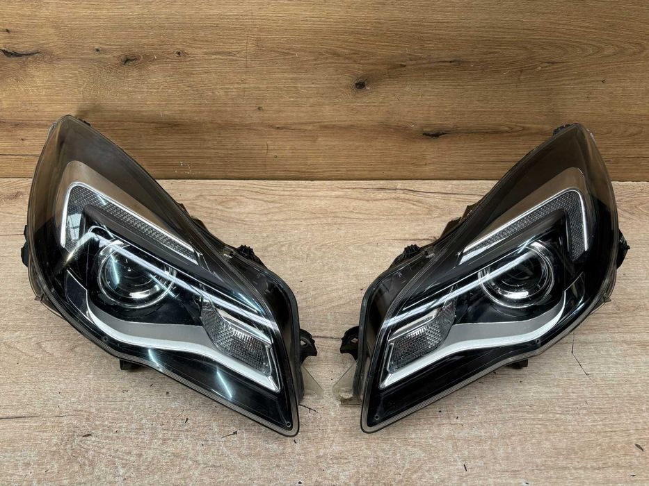 Lampa przednia lewa prawa Opel Insignia lift