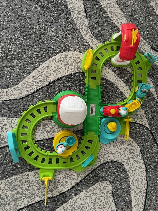 Clementoni - interaktywna ciuchcia (Pociąg Farmera)